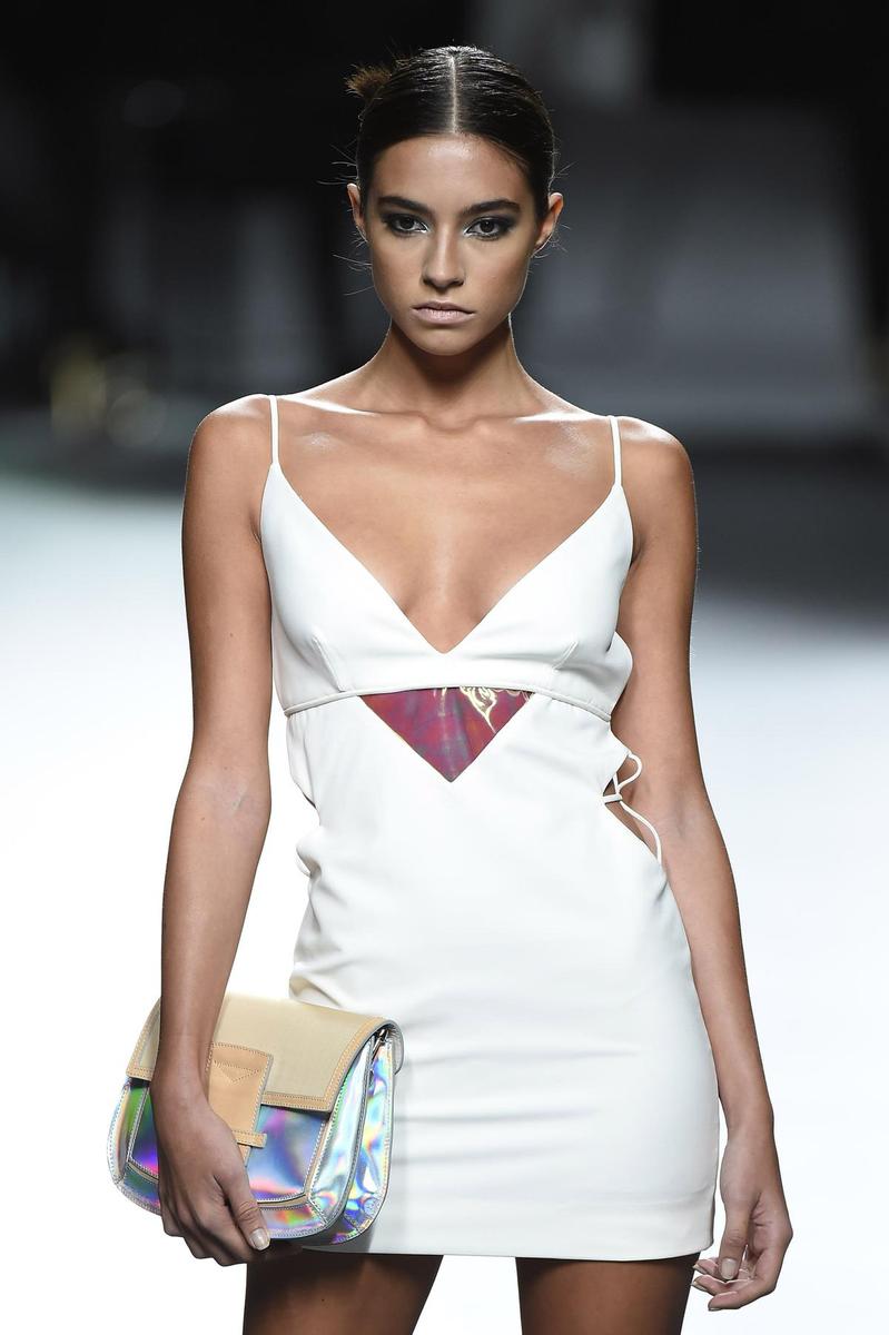 MBFWM: Ion Fiz Primavera/Verano 2016, mini vestido blanco