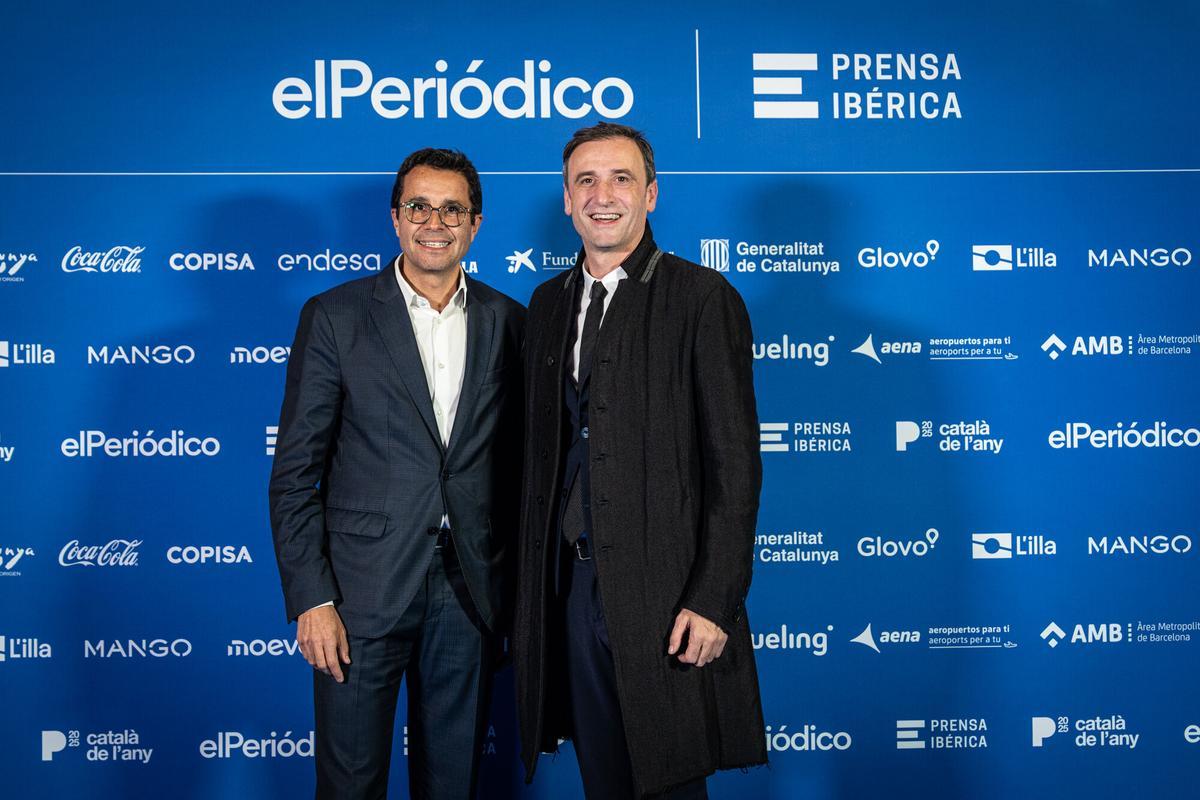 Barcelona, 24/11/2025 Sociedad. Entrega Premio Català de lany. Photocall. PERSONAS: Albert Ortas, Director corporativo de B:SM junto a Manel Casals Director general del gremi dhotels de Barcelona. AUTOR: MANU MITRU