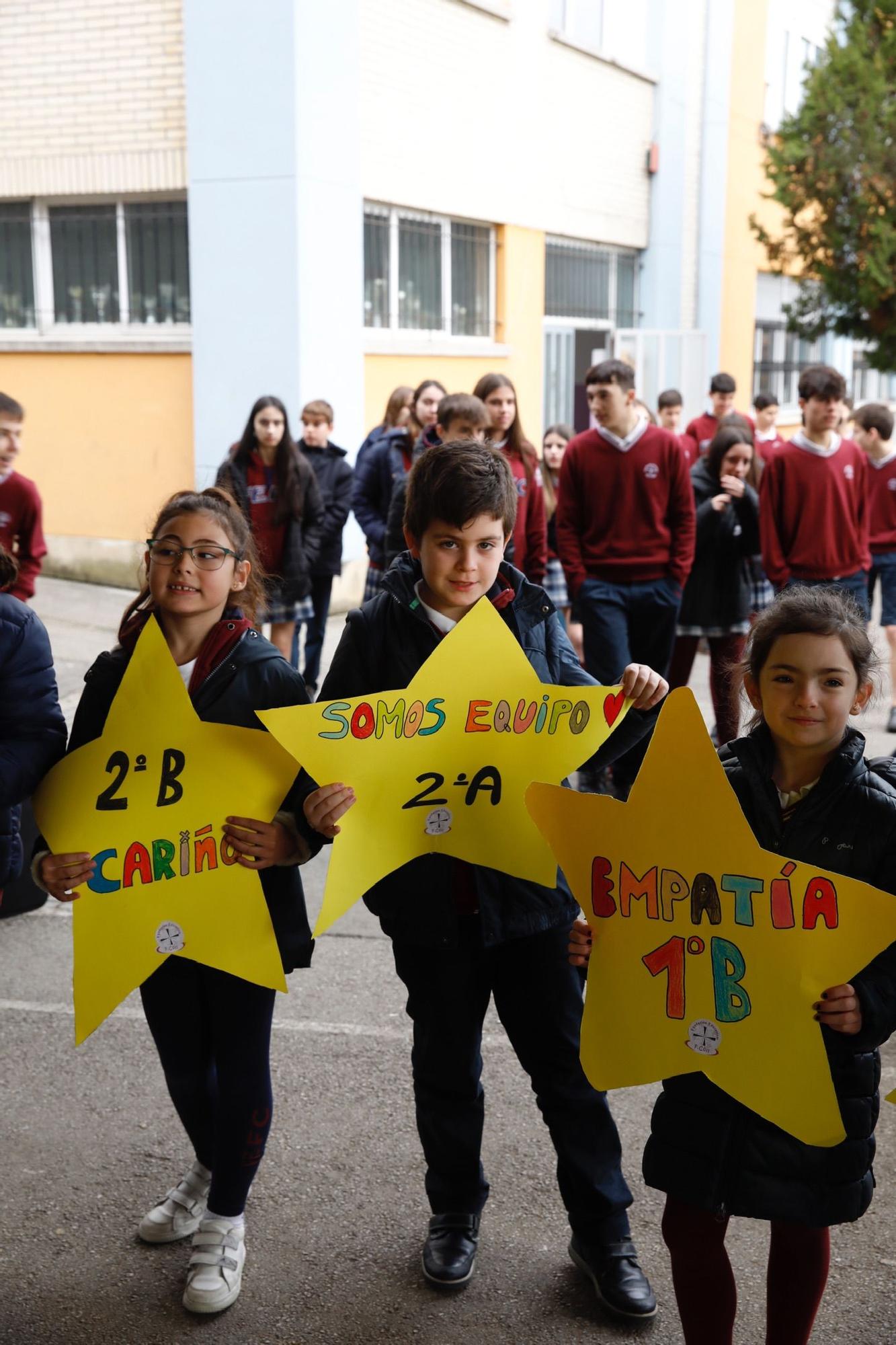 Celebración del Día de la Paz en el colegio Virgen Mediadora (Dominicas)