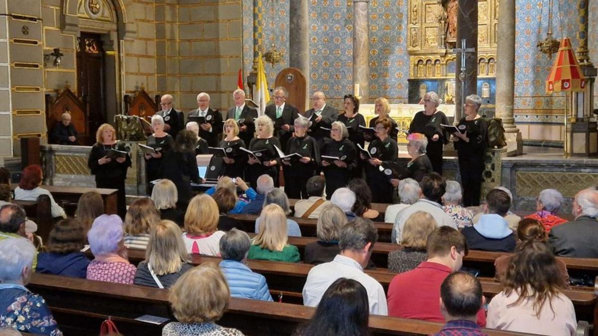 El coro de Ferreros, durante su actuación en San Juan el Real.