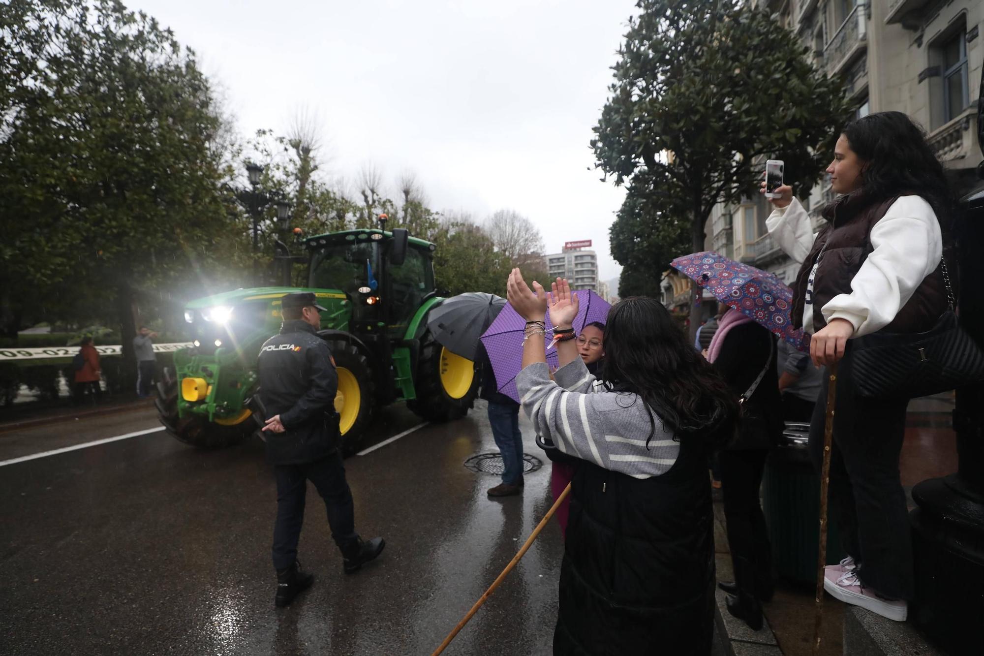 Protestas de los ganaderos y agricultores en Oviedo