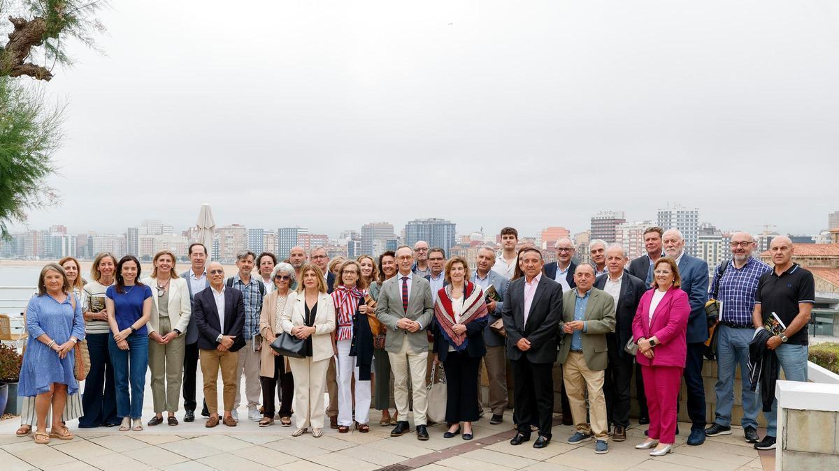 Representantes de las fundaciones asturianas que participaron en el encuentro anual