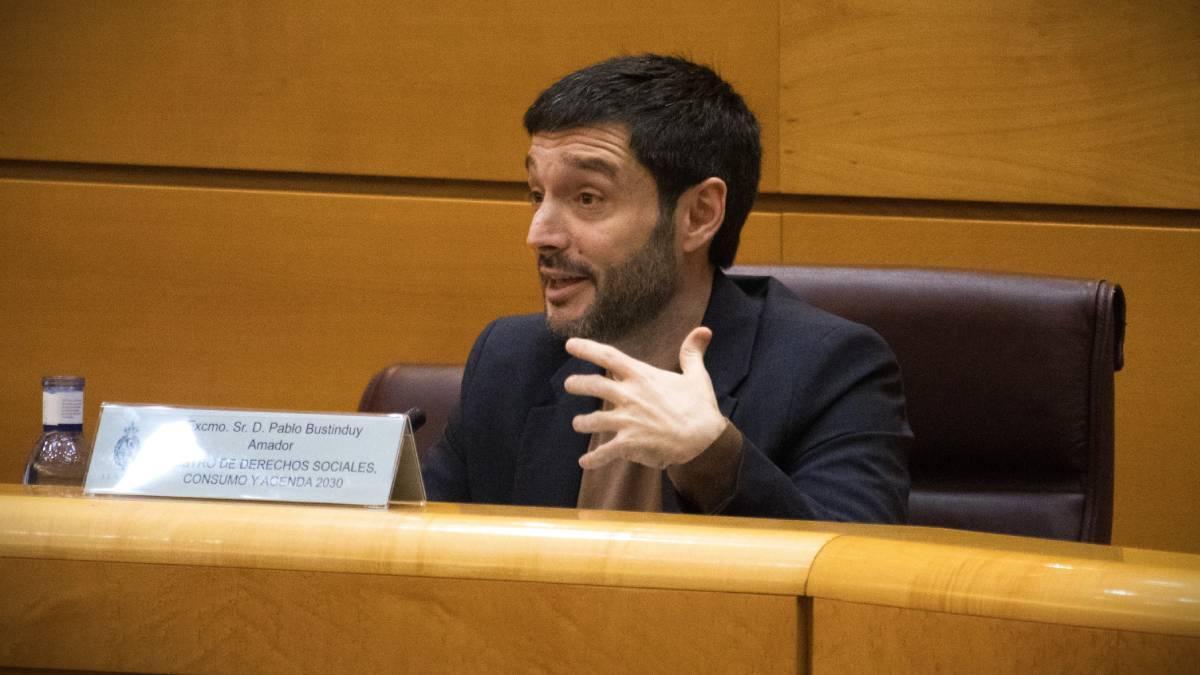 Pablo Bustinduy, ministro de Derechos Sociales, en el Senado.