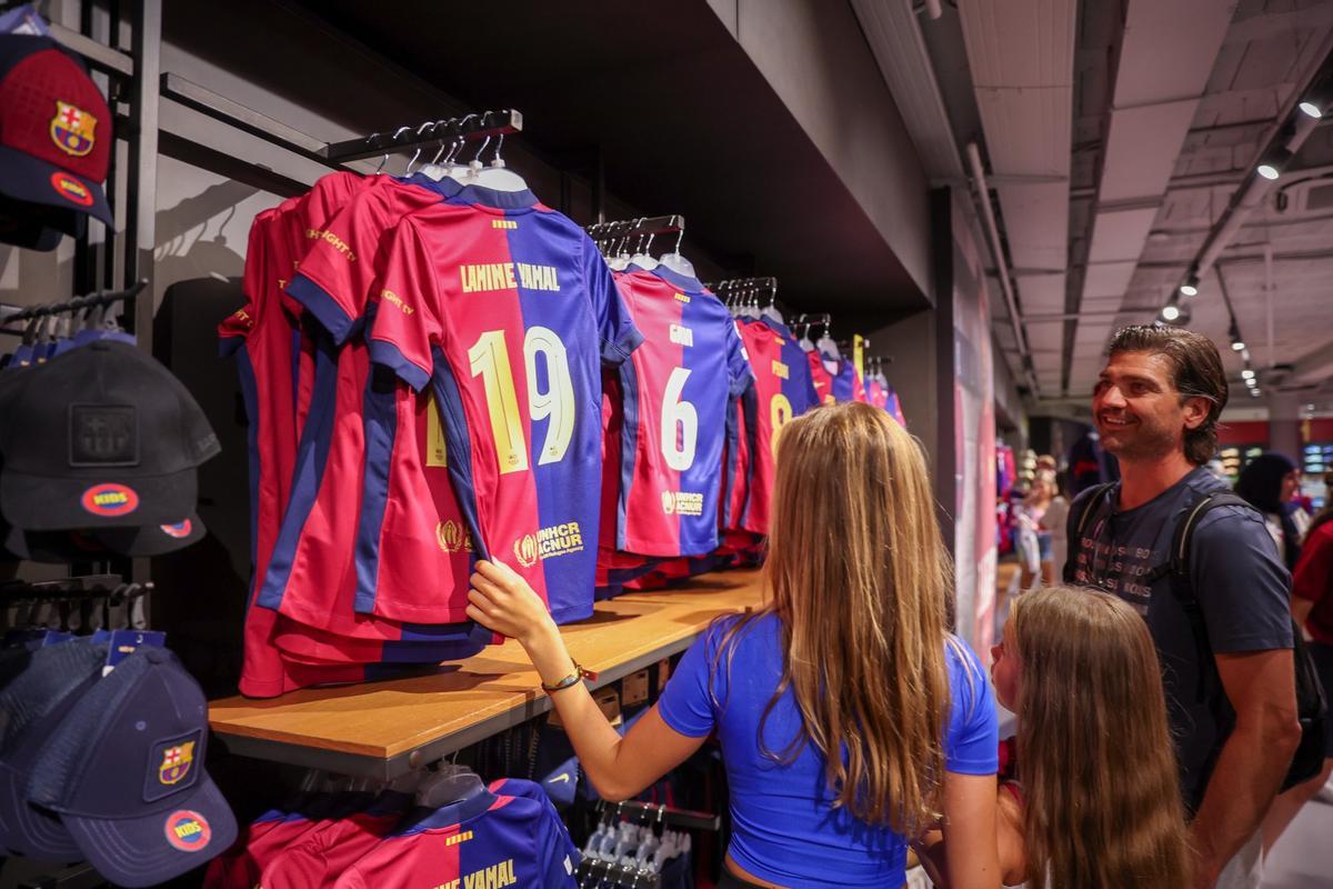 Pasión por Lamine Yamal y la nueva camiseta del Barça Pasión por Lamine Yamal y la nueva camiseta del Barça