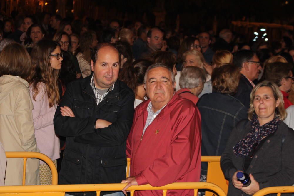 Besamanos de la Virgen de los Desamparados hasta la madrugada