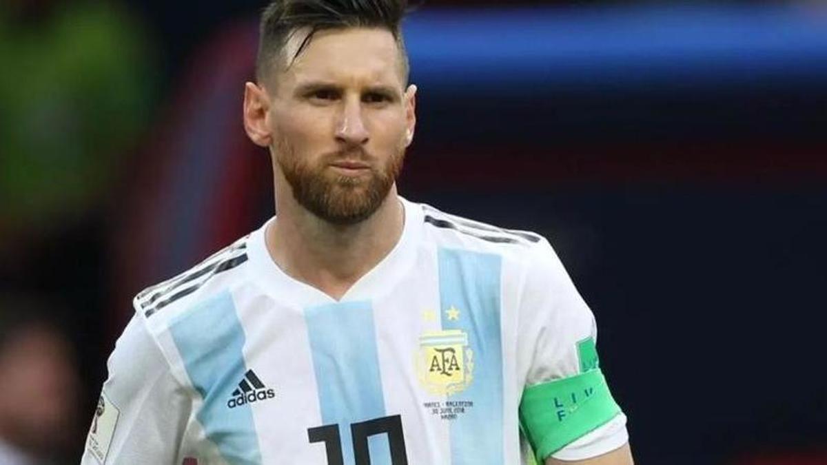 Messi puede comprar el CD Eldense sin vender la UE Cornellà, pero tendrá que renunciar al control de uno de los dos