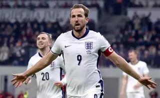 Inglaterra completa el pleno de victorias con dos goles de Kane ante Albania (0-2)