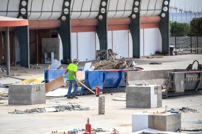 Estado de abandono del antiguo mercado de los sabores de Vecindario