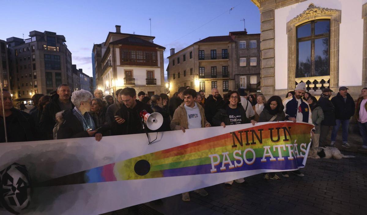 Concentración de ayer en la plaza de España. | RAFA VÁZQUEZ