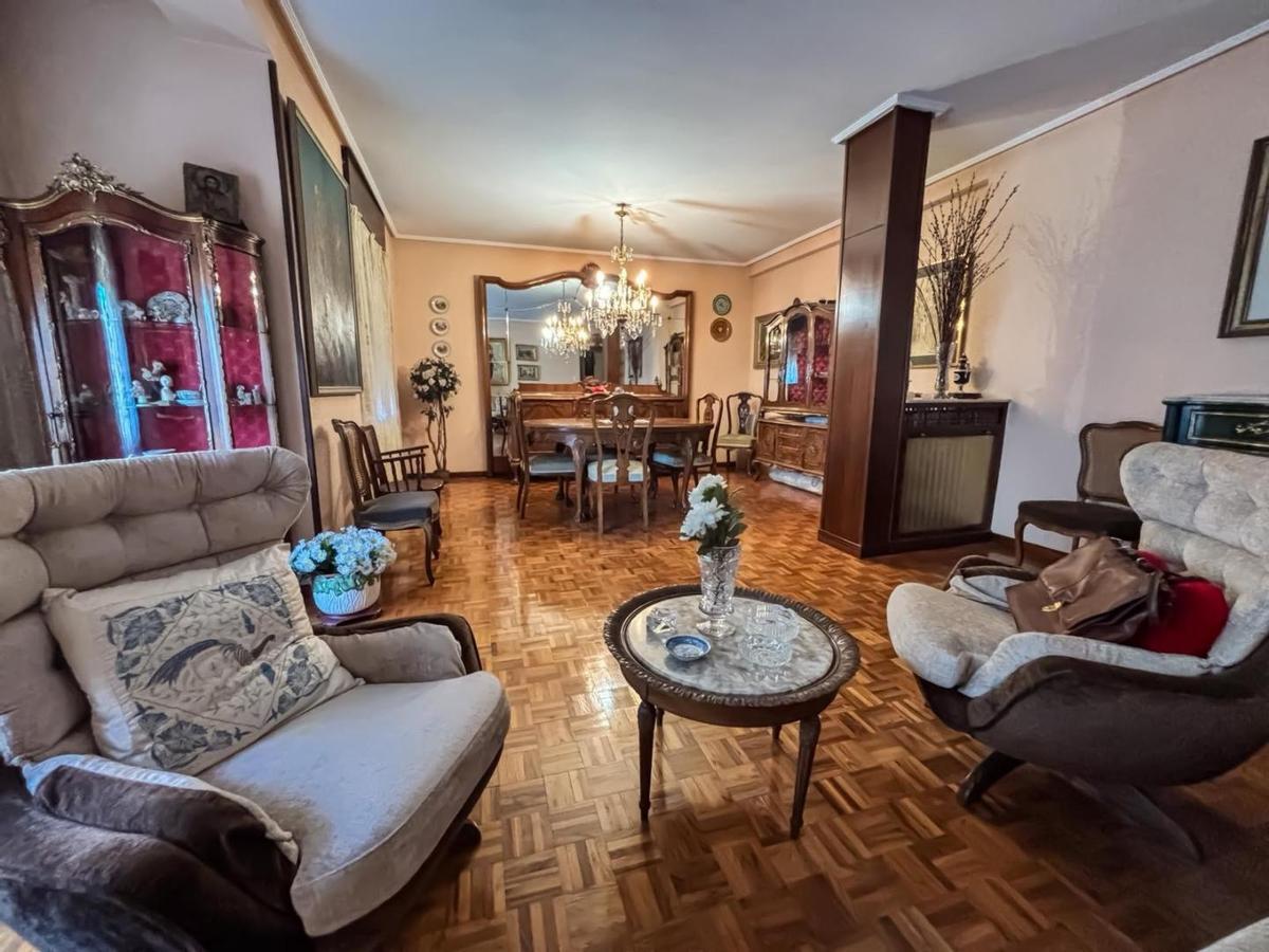 Salón de piso en Gran Vía, Zaragoza