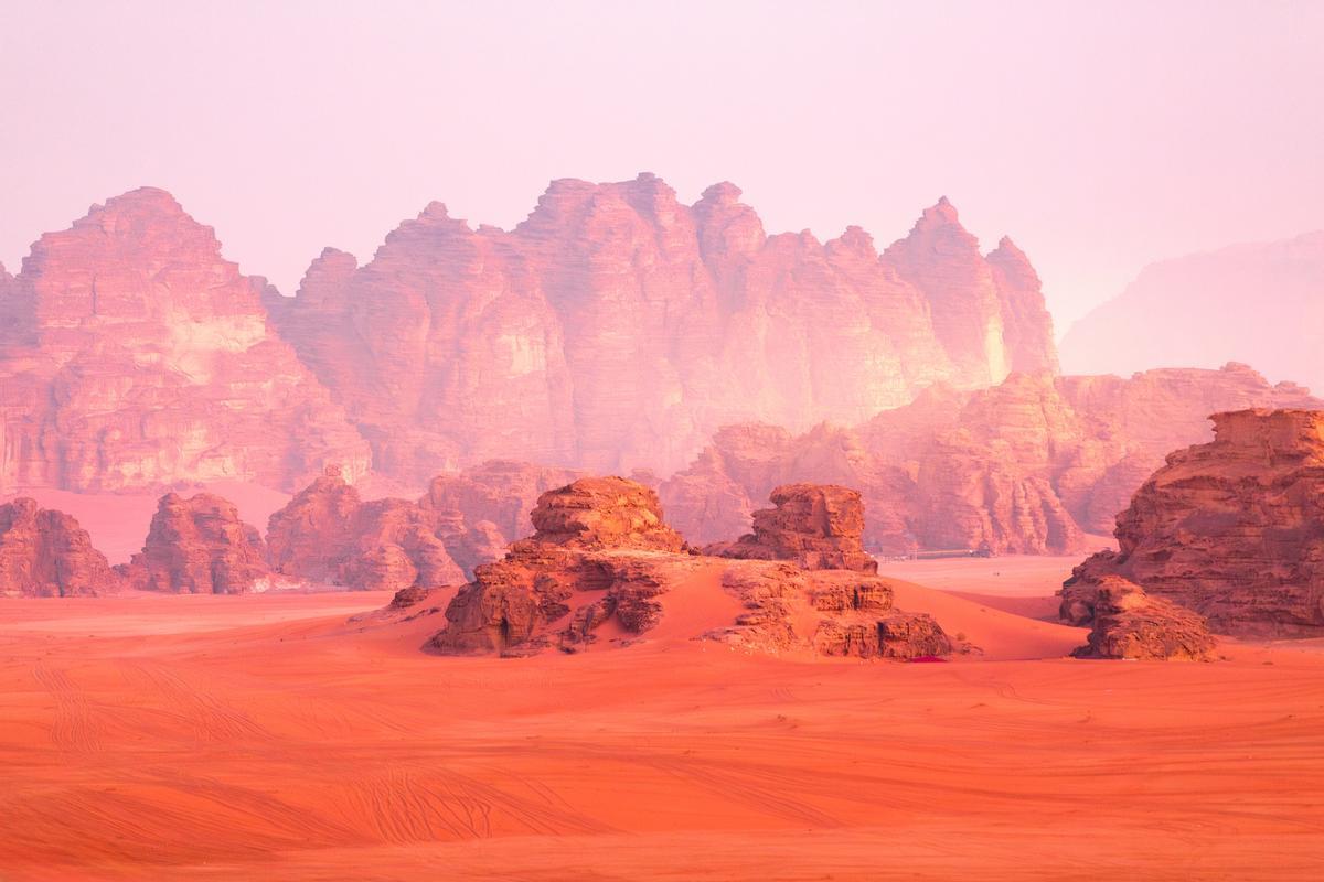 El desierto de Wadi Rum, situado en Jordania, es conocido como el lugar más parecido a Marte en la Tierra.