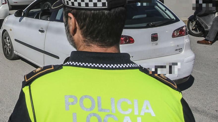 Buscan a un conductor huido en Alicante tras atropellar a un policía que le había dado el alto