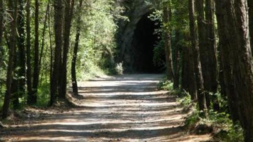 Part del traçat de la futura via verda a l&#039;alçada de Pedret.