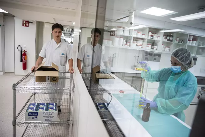 Així és el renovat servei de Farmàcia d'Althaia