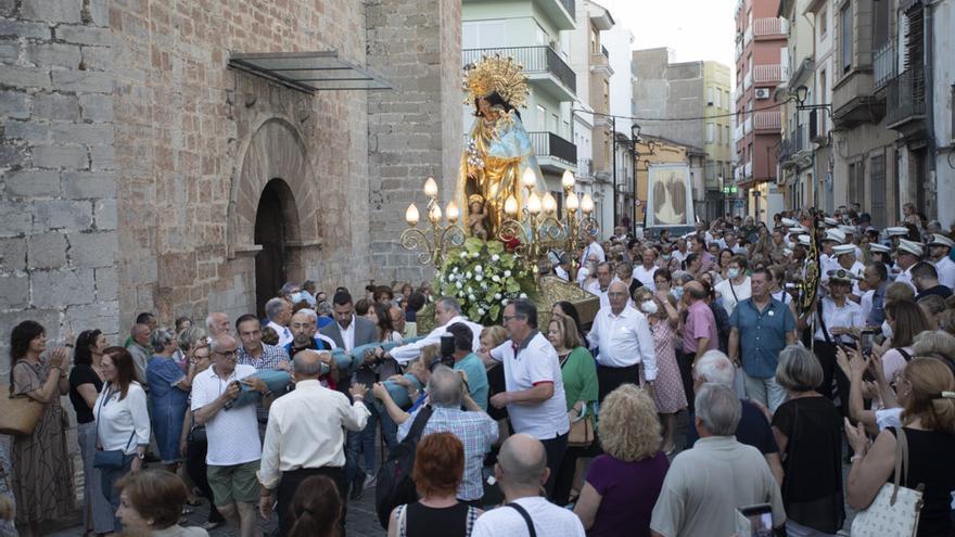 Albalat dels Tarongers se prepara para recibir a la Mare de Déu dels Desamparats