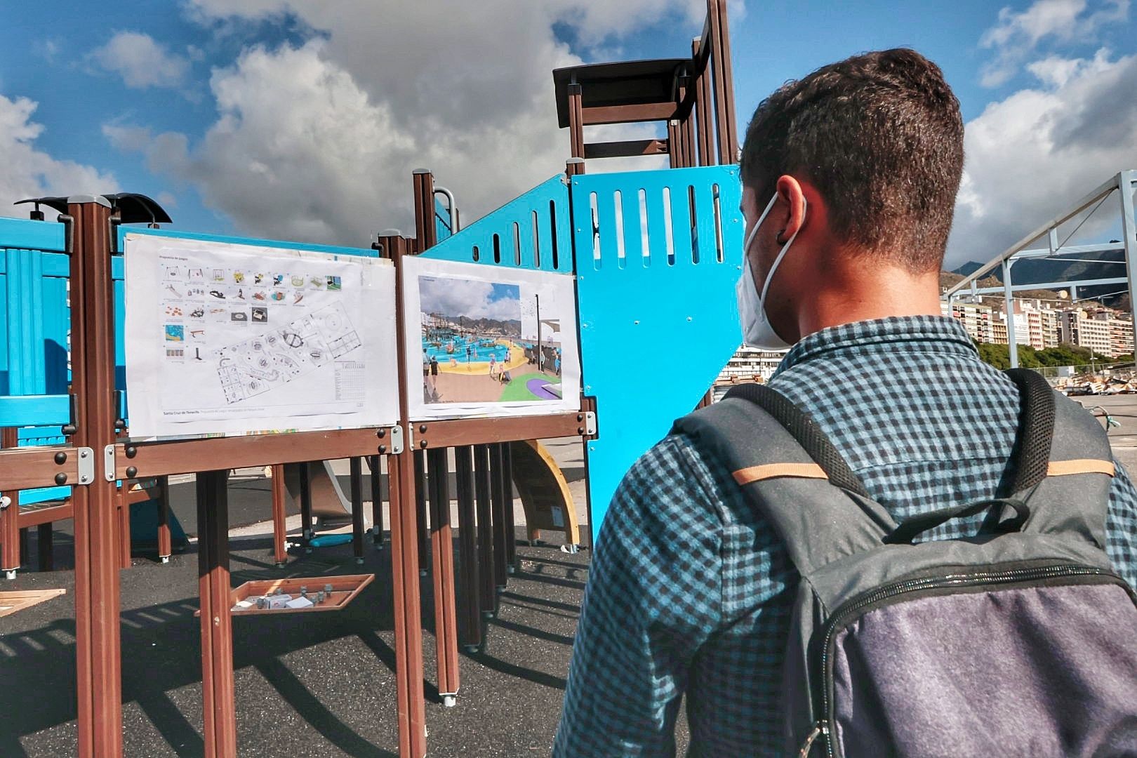 Visita institucional parque infantil Gesta, plaza España, Santa Cruz