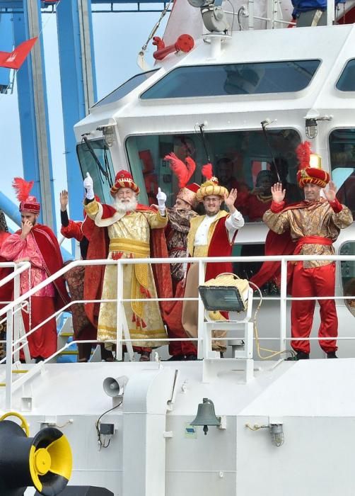 REYES MAGOS LLEGADA BARCO