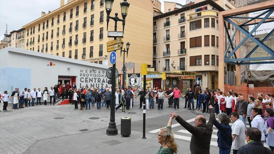 Los detallistas dicen «hasta pronto» al mercado central