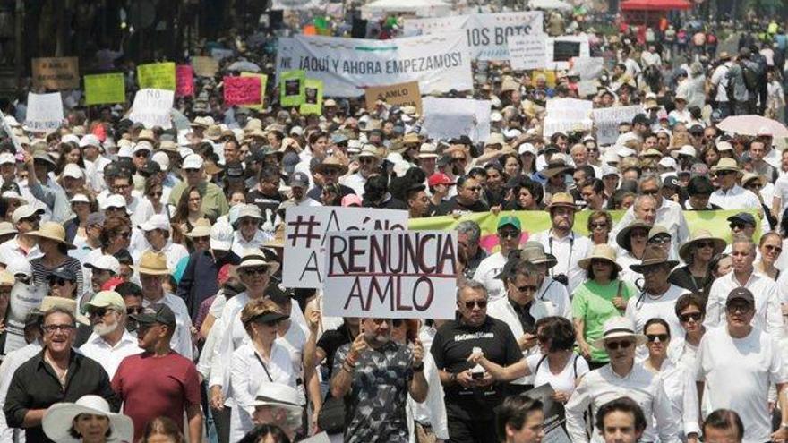 México: Miles de inconformes protestan en contra de López Obrador