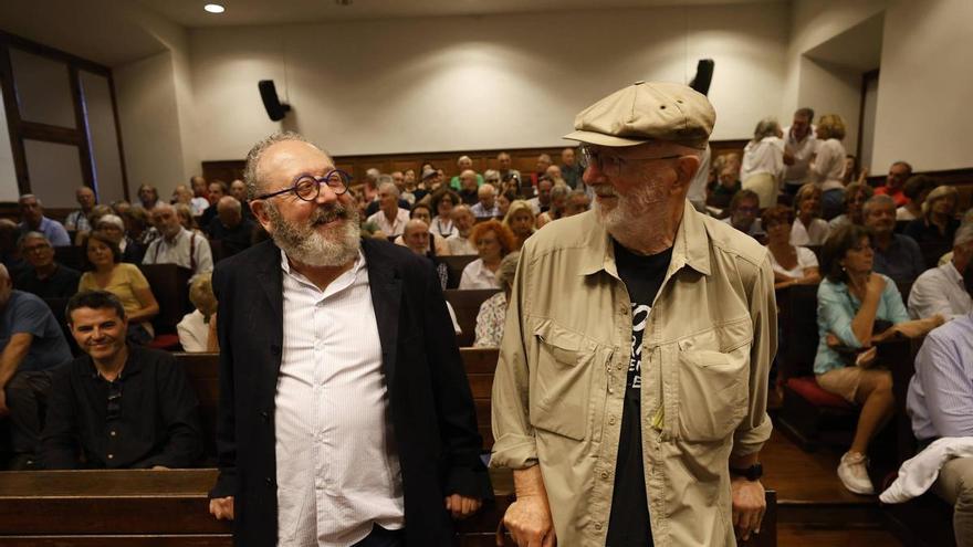 Jerónimo Granda en su charla con Javier Cuervo en la Universidad: "La batalla a la IA está ganada, el robot acaba en el desguace, como el coche"