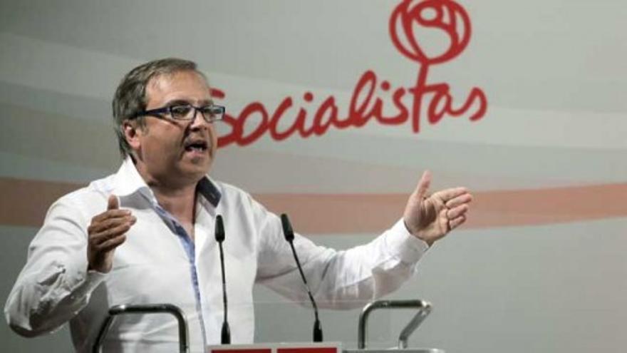 Carmona: “No pactaré ni con el PP ni con el populismo”