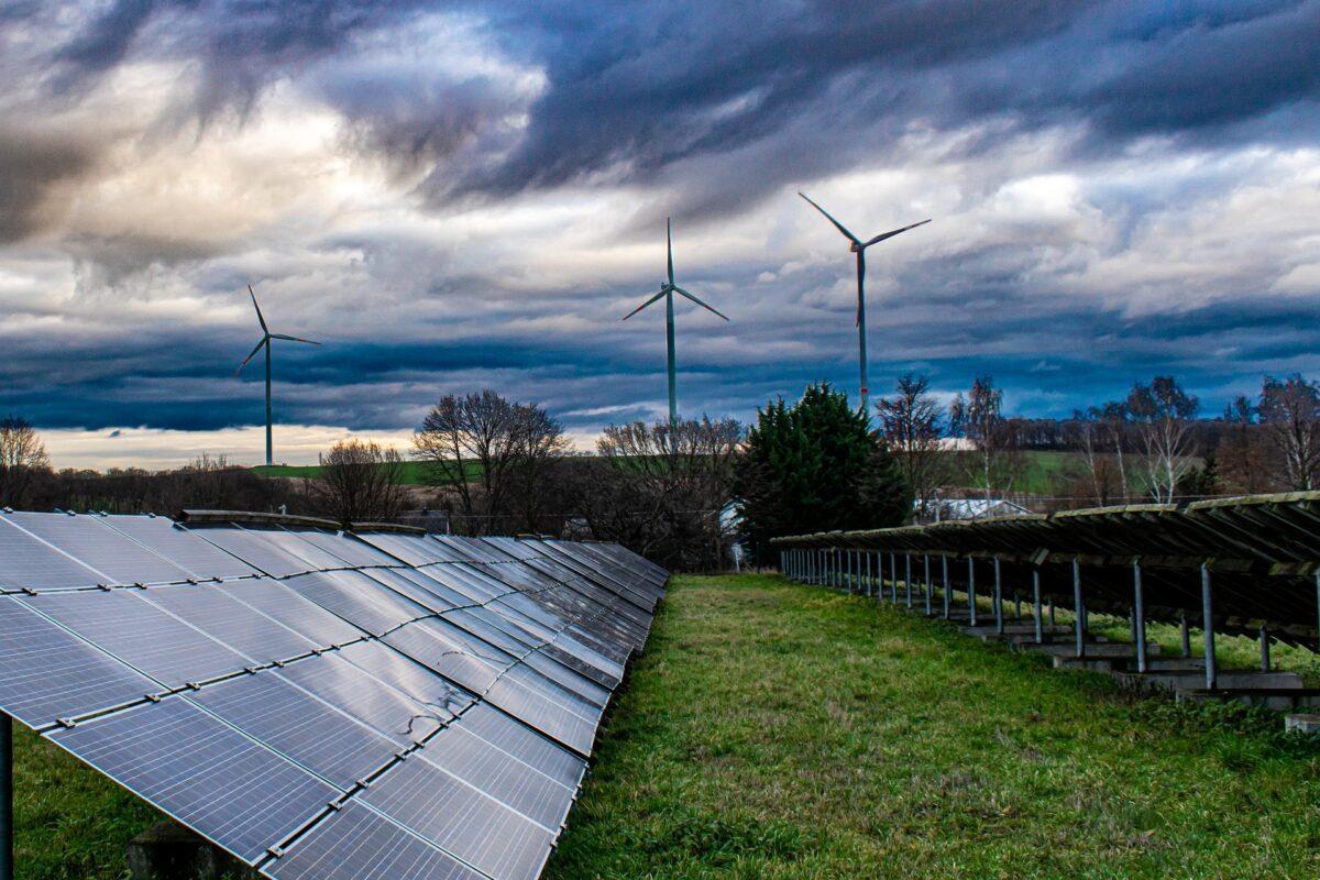 La transición hacia energías limpias es demasiado lenta para detener el cambio climático