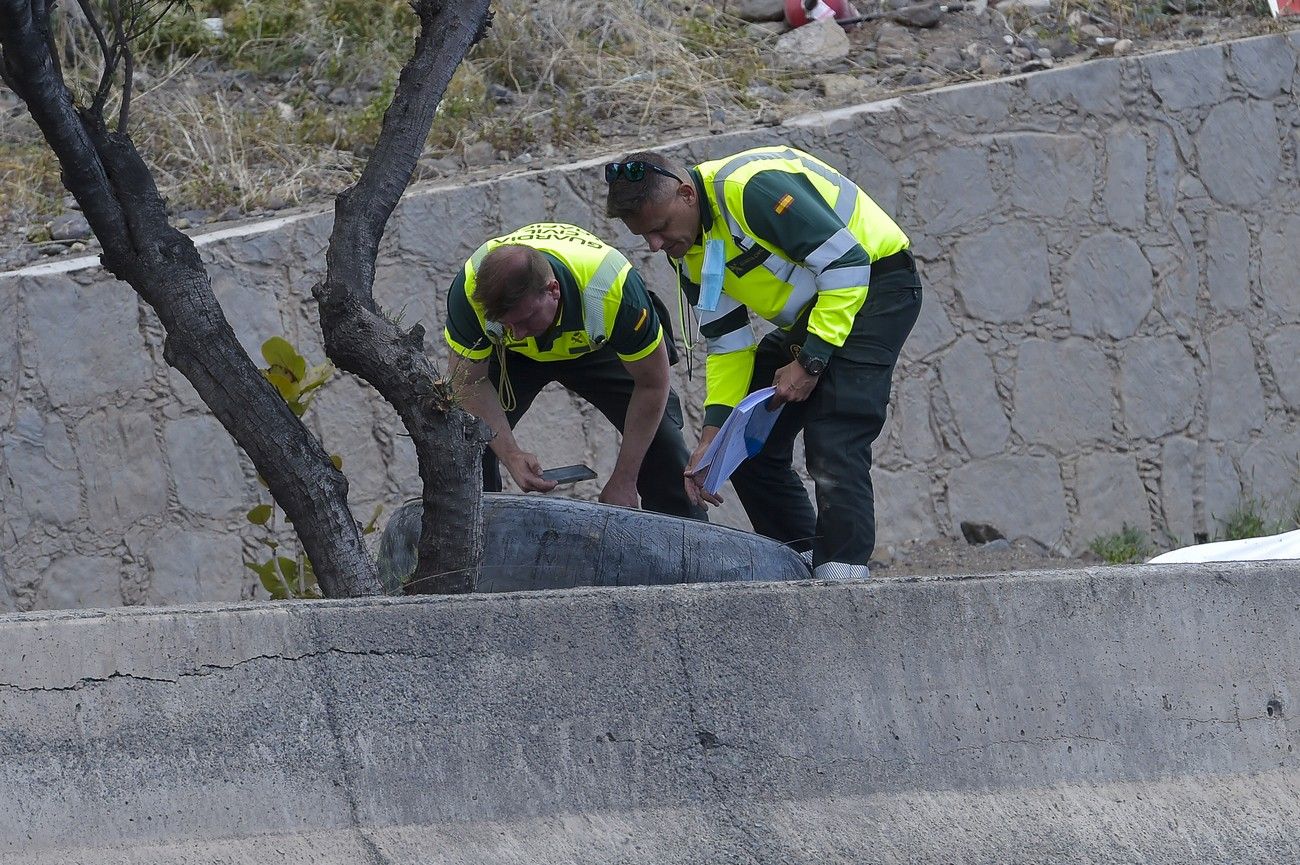 Accidente de un camión en una ladera cerca de La Laja