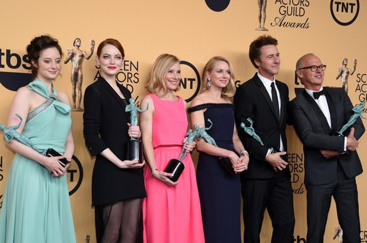 El repartiment de ’Birdman’. D’esquerra a dreta, Andrea Riseborough, Emma Stone, Amy Ryan, Naomi Watts, Edward Norton, i  Michael Keaton. 