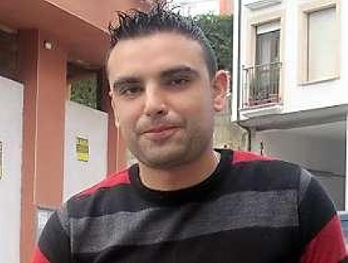 Colunga pasa de banderas