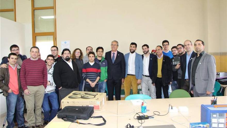 Un laboratorio para fabricar ideas en la Universidad de Extremadura