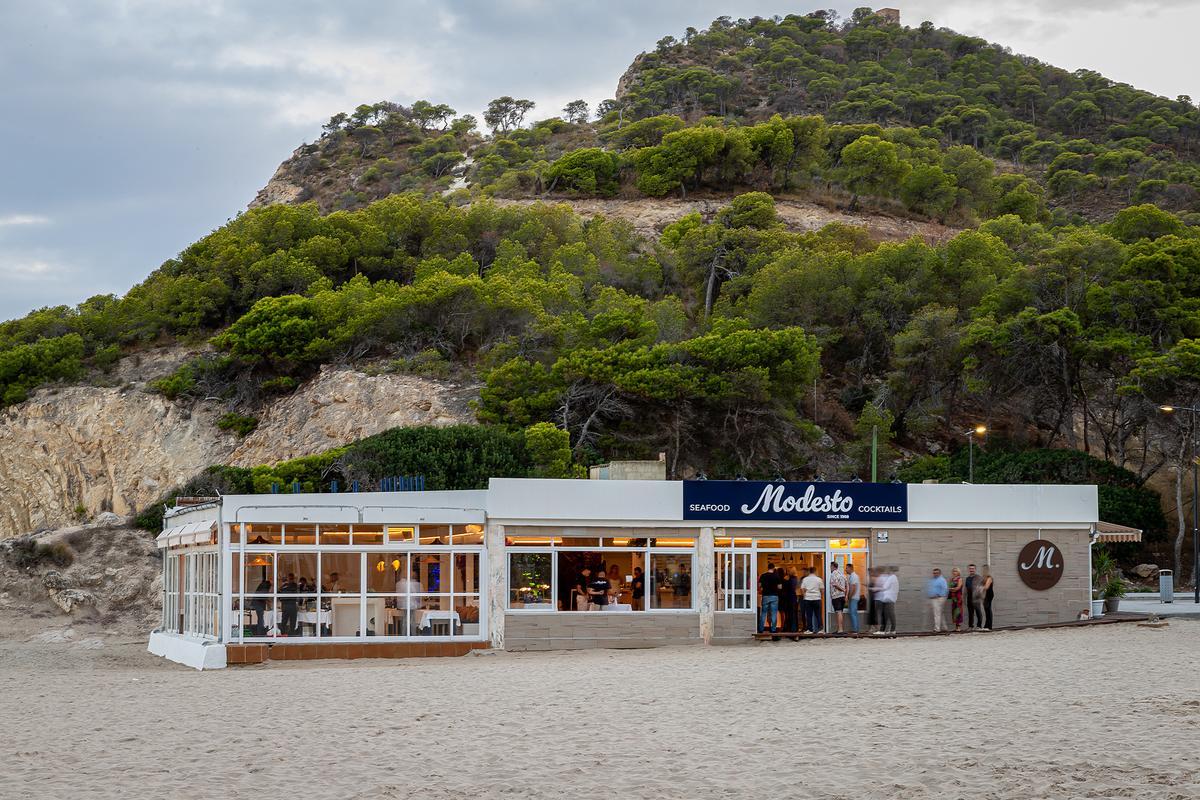 La ruta arranca mañana en el restaurante Modesto, en la Cala de Finestrat, con una propuesta que refleja su identidad marinera y mediterránea.