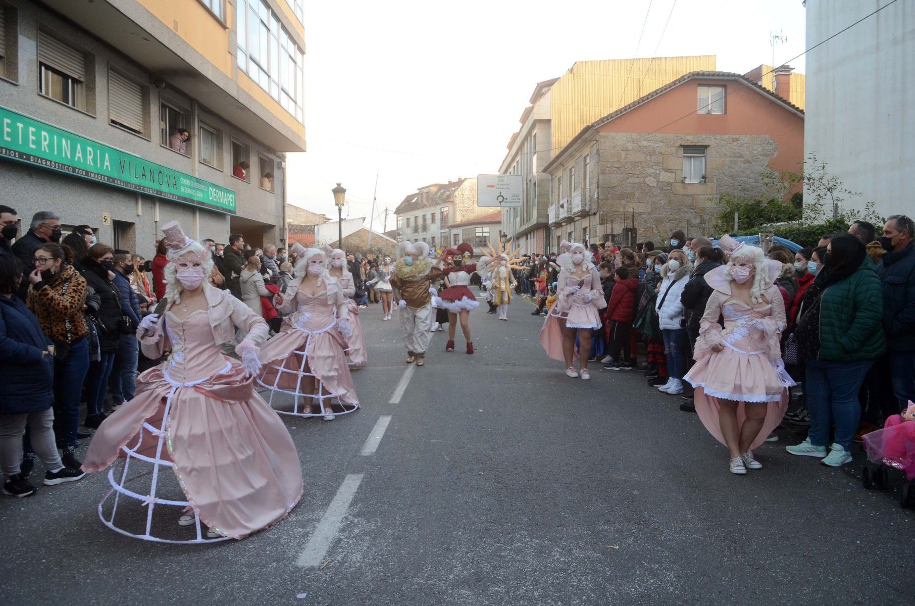 Desfile del Momo en Vilanova para despedir el Entroido 2022.