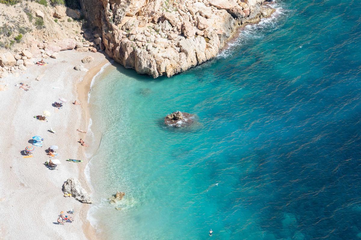 Cala Moraig es, sin duda, uno de los destinos más hermosos de España.