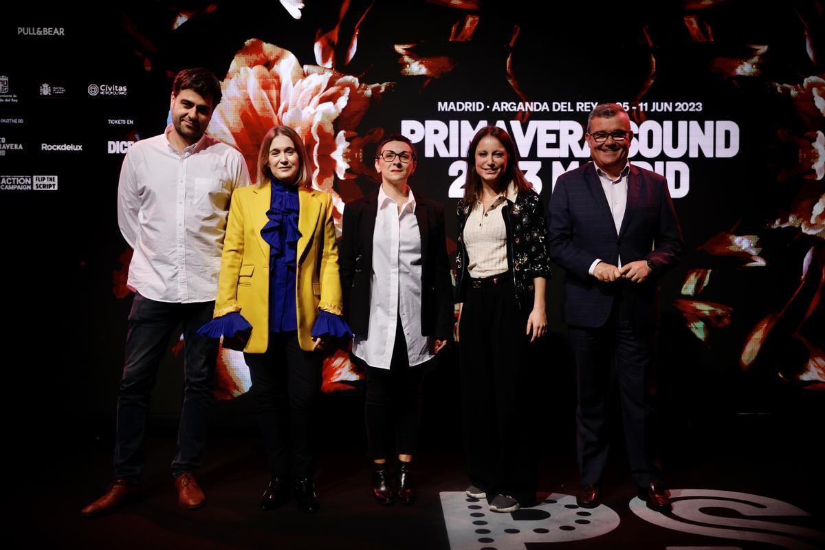 De izda. a dcha., Alfonso Lanza, Marta Rivera de la Cruz, Almudena Heredero, Andrea Levy y Pedro Guillermo Hita Téllez, durante la presentación de hoy.