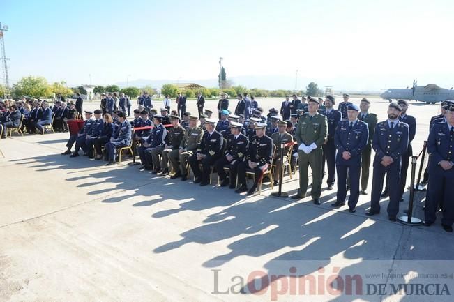 Homenaje al primer salto paracaidista militar en la Base Aérea de Alcantarilla