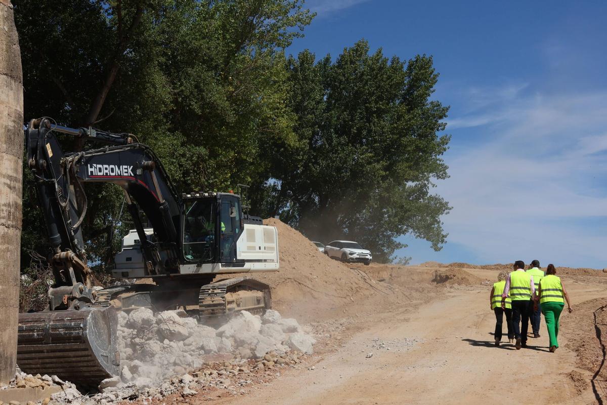 Los trabajos de derribo del viaducto que colapsó parcialmente el pasado mes de junio avanzan a buen ritmo con un 40% de la obra ejecutada.