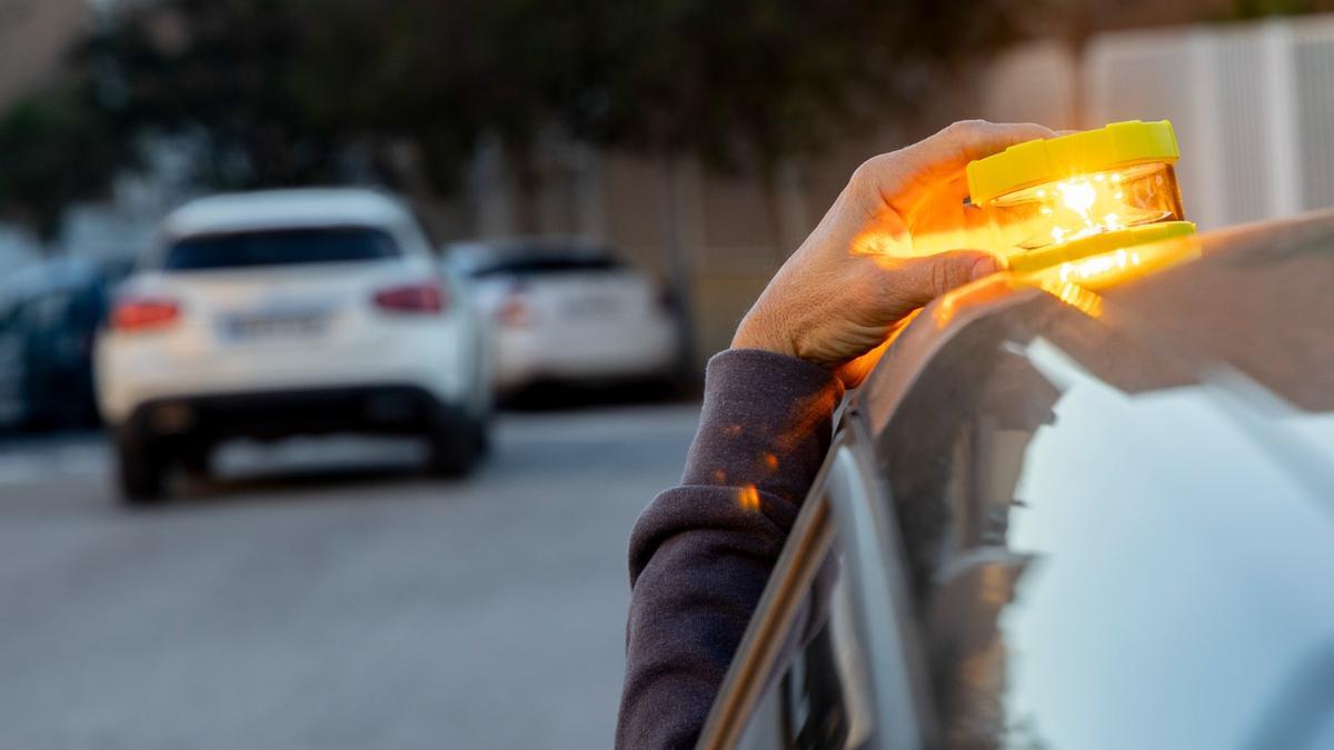 La baliza V16 será obligatoria a partir del 1 de enero del 2026