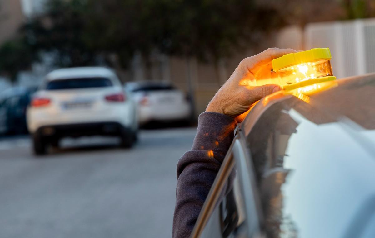 La baliza V16 será obligatoria a partir del 1 de enero del 2026