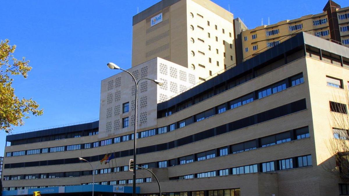 Imagen del hospital Clínico Universitario Lozano Blesa, donde se conocieron el acusado y la denunciante al trabajar como enfermeros.