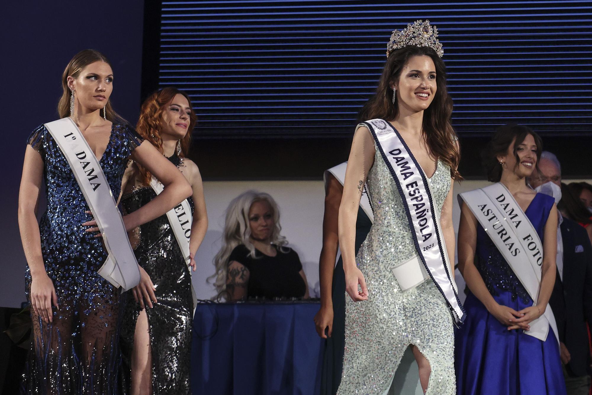 Las imágenes del desfile en Oviedo del certamen de belleza nacional “Dama y Caballero”