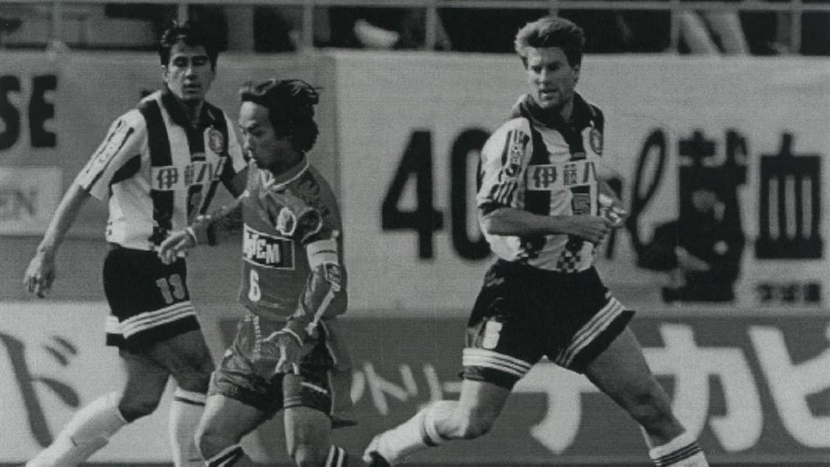 Michael Laudrup durante su paso por el Vissel Kobe entre 1996 y 1977