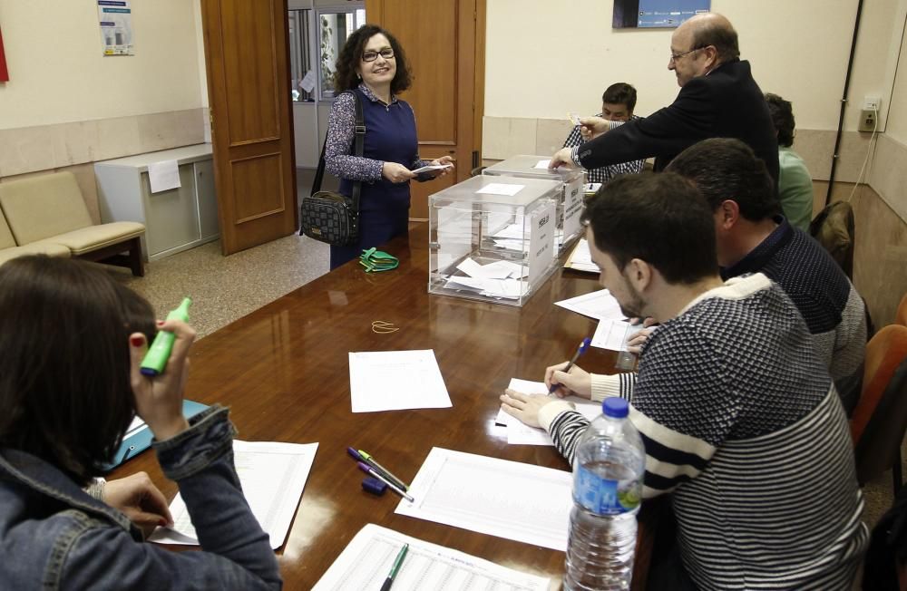 Segunda ronda de votaciones para rector de la Universidad de Oviedo