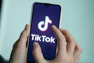 Reino Unido multa a TikTok con 14,5 millones por no evitar su uso por parte de menores
