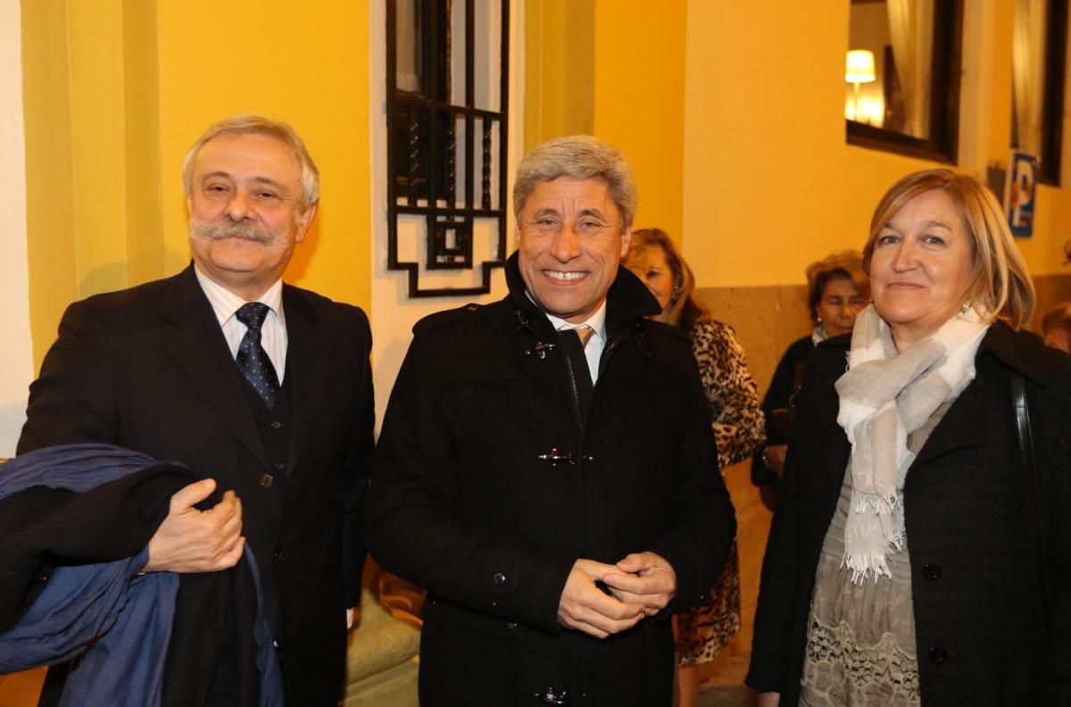 Córdoba rinde homenaje a Elio  Berhanyer con una gala en el Círculo de la Amistad