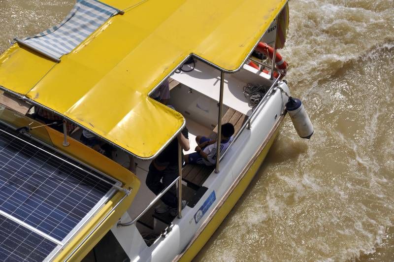 Fotogalería: Los barcos surcan de nuevo el Ebro