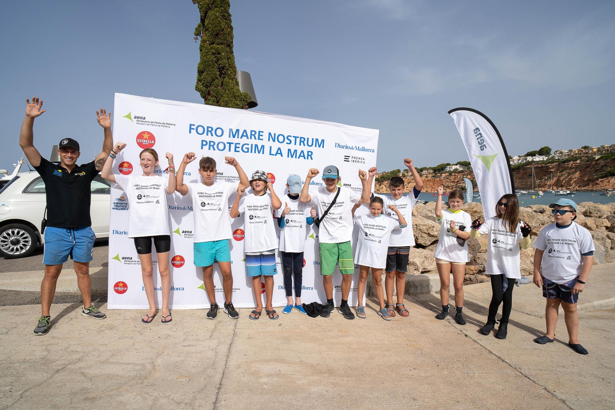 Una veintena de voluntarios participan en la jornada de limpieza del mar convocada por Club Diario de Mallorca