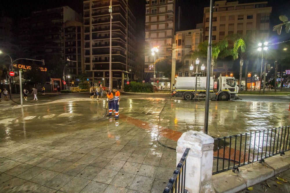 Tras la «Cremá» de los numerosos monumentos fogueriles hemos disfrutado de una ciudad que ha amanecido limpia gracias al trabajo de los equipos de UTE Alicante