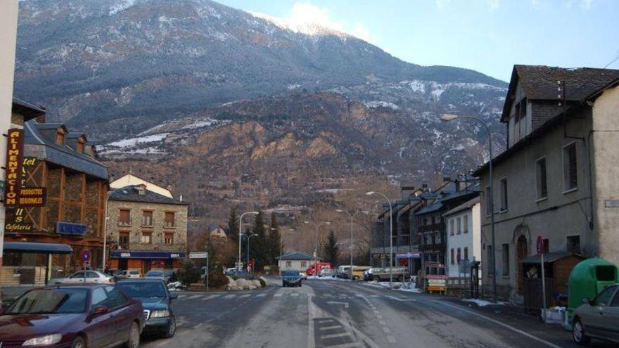 Mediterráneo y Pirineo concentran las salidas de los aragoneses este verano