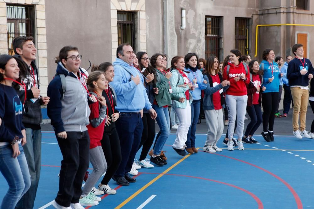 Jornada de puertas abiertas y juegos en el colegio Santo Ángel por la beatificación del fundador de la congregación.