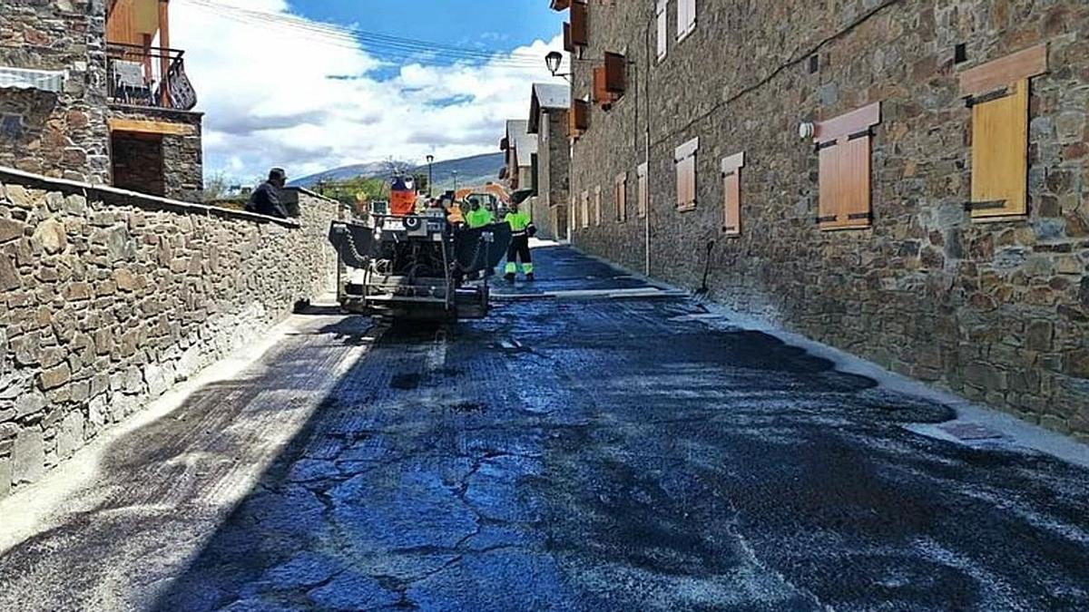 Les obres del carrer Osseja de Vilallobent que han permès renovar les canalitzacions | AJ. PUIGCERDÀ